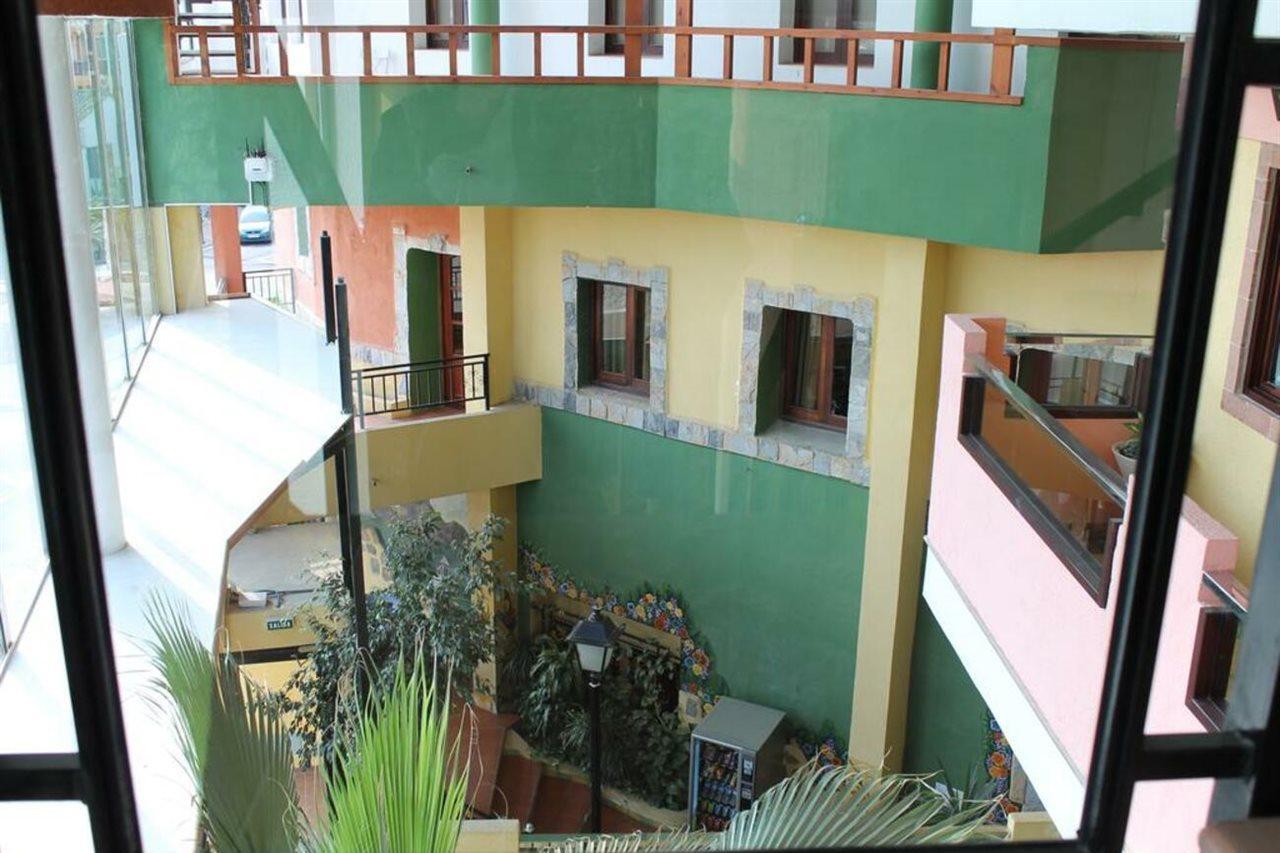 Leon Dormido Rooms & Apartments Polop Buitenkant foto
