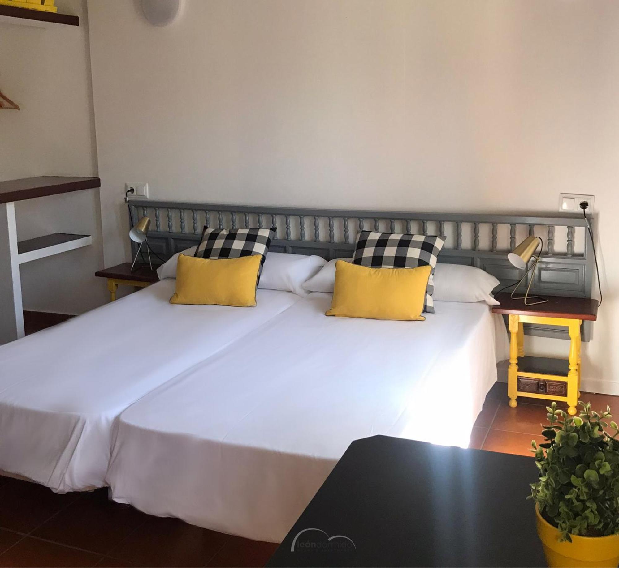 Leon Dormido Rooms & Apartments Polop Buitenkant foto